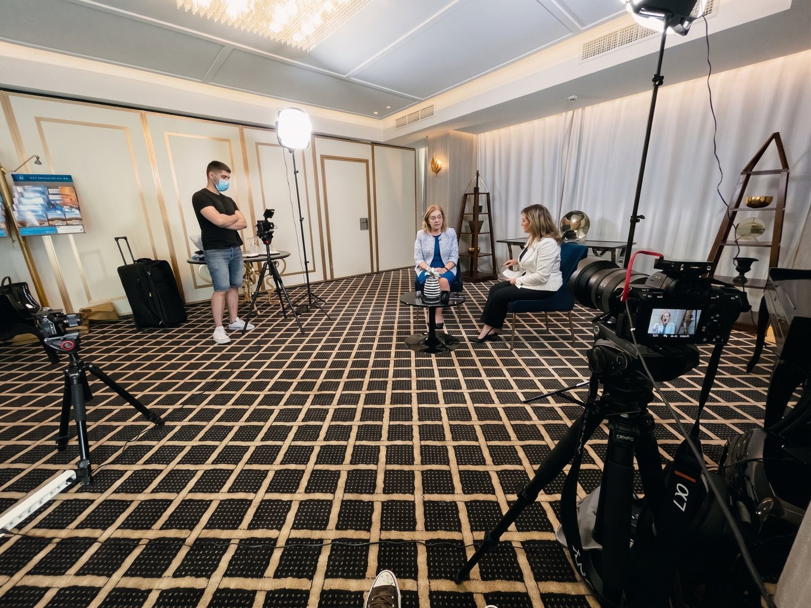 St. George Lycabettus: Interview set